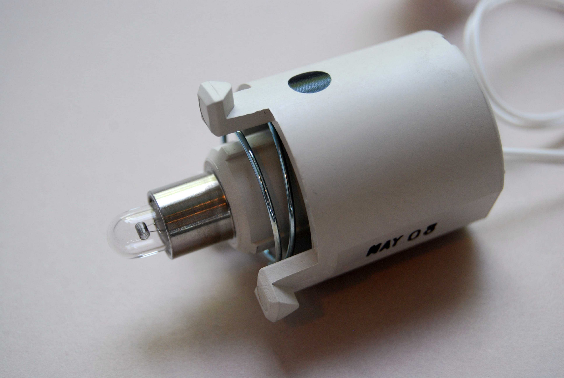 Welch Allyn Enhances Halogen Lamp UV Output And Stability