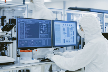 GettyImages-1087219198-lab-computer-research-PPE-cleanroom GettyImages-1087219198-lab-computer-research-PPE-cleanroom