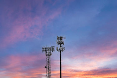 GettyImages-1309282904 antenna towers