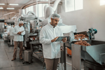 Optimizing Food And Beverage Production Processes With Data ProcesswithData_Food iStock-1176094666