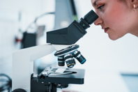 GettyImages-1485067316 microscope