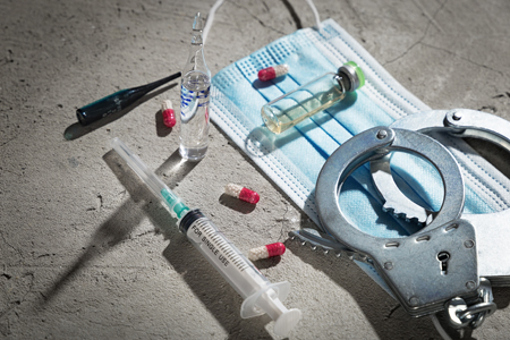 Counterfeit drugs_GettyImages-1315231175
