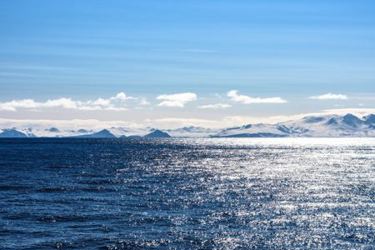 alaskaglacierlake-Getty-1141057286