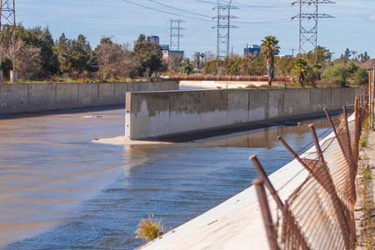 Los Angeles River-GettyImages-680834514 (1)