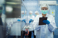 GLP-Peptides-Manufacturing-GettyImages-1690931131