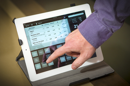 RetailNOW 2015 Panel Session Tablets in Retail - Vimarsana News