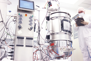 GettyImages-530818462-bioreactor-development-lab