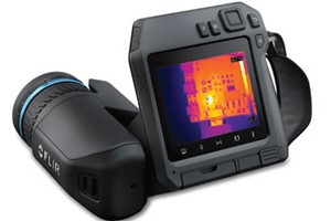 FLIR T500-Series Macro Mode: Single-Lens Solution For Imaging Small Targets FLIR T540 camera