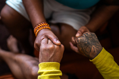consoling-GettyImages-2190851878