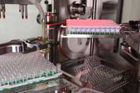 SA25-Aseptic-Filling-Workcell-interior-5