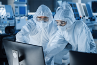GettyImages-1294339594 clean room lab