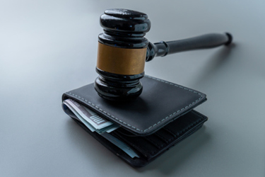 Save on Legal Costs_GettyImages-2224723347 Save on Legal Costs_GettyImages-2224723347