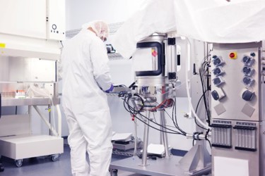GettyImages-924655702-Bioreactor_Lab_Scientist GettyImages-924655702-Bioreactor_Lab_Scientist