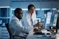 Selecting Drug Delivery Systems For Higher Doses, Viscosities And Lower Risk iStock-1319077865-lab-team-computer-research