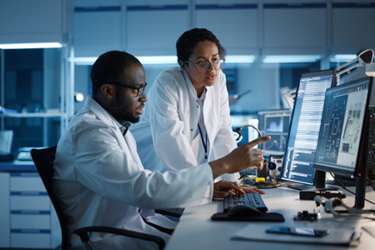 iStock-1319077865-lab-team-computer-research
