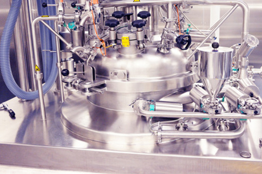 Bioreactor, pharmaceutical manufacturing equipment-GettyImages-801080422