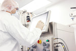 GettyImages-675822224-cleanroom-lab-manufacturing