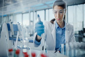 clinical-drug-development-GettyImages-1354172647