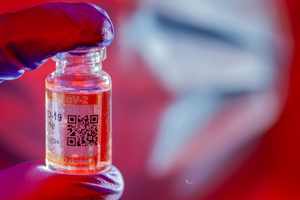 Should You Be Using Unique Container Identification? sars covid-19 vaccine-GettyImages-1292592693