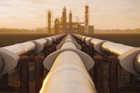 Will Water Scarcity Be The Death Of Fossil Fuels?  oilpipes_Getty-1334186403