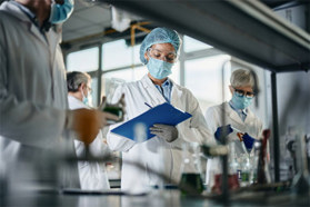 Optimized Transient Production: Faster Preclinical Studies With Enhanced QC GettyImages-1444124549-quality-clipboard-scientists-laboratory-equipment