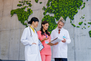 GettyImages-2269603052_doctors_nurses