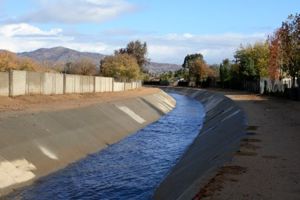 GettyImages-182364355 flood channel