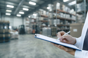 Warehouse task setup-GettyImages-2256605674 Warehouse task setup-GettyImages-2256605674