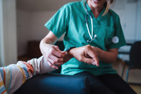 GettyImages-1363170011 health wearables