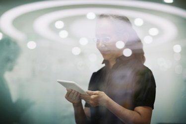 woman with smart tablet-GettyImages-1140745407 woman with smart tablet-GettyImages-1140745407