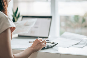 GettyImages-1325860496-patient-calculator-tax-finance