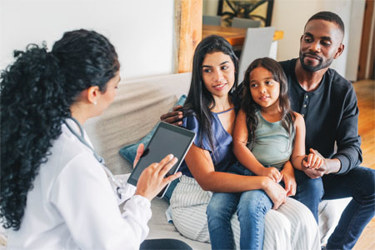 GettyImages-1361096540-patient-family-home-visit