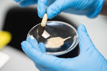 Science-Powder-Capsul-GettyImages-1438591114