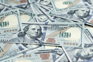 Hundred Dollar bills-GettyImages-1299881309