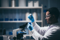 TransIT-VirusGEN Transfection For AAV And Lentivirus Production GettyImages-1214763114 Medical Research Scientist Working In Laboratory