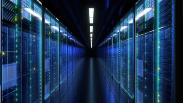 GettyImages-1294874384 data center slider banner GettyImages-1294874384 data center slider banner