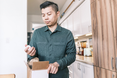 Medicine delivery at home-GettyImages-2147590700 Medicine delivery at home-GettyImages-2147590700