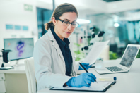 GettyImages-1287846309-research-lab-computer-graph-data