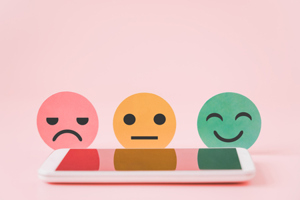 mental health assessment ,positive thinking, customer review, satisfaction survey, health counselor-GettyImages-1328426309