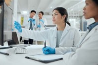 Validation Provider Shortens The Path To Equipment Qualification GettyImages-1371925389-lab-scientist-collaboration-computer-clipboard
