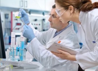 male-and-female-technicians-in-laboratory