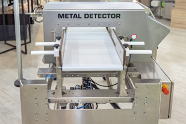 GettyImages-1402654421-metal-detection-production