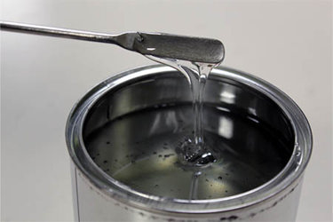 GettyImages-2184018692-adhesive-mixing