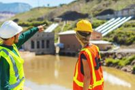 GettyImages-1346066834 water industry workers