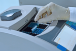 GettyImages-1149293219 PCR lab