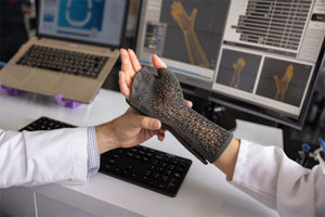 GettyImages-2205617524-medical-device-manufacturing-computers