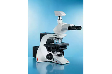 Microscope DM2500 Feature Image
