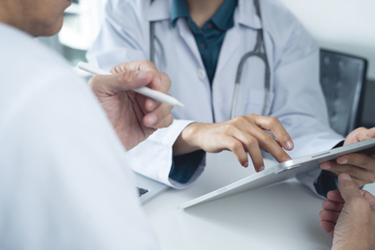 Clinical research team-GettyImages-2243355500