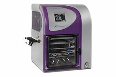 Clinical and Pharmaceutical Production Freeze Dryers Clinical and Pharmaceutical Production Freeze Dryers