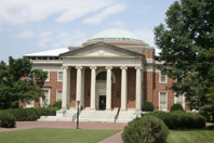 GettyImages-184119773-academic-building-college-campus